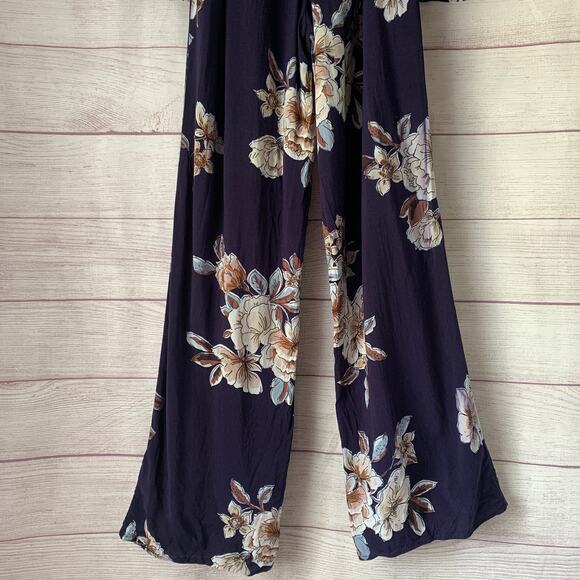 Band of Gypsies Dark Blue Floral Jumpsuit Butterfly Sleeve Elastic Waist Size XS - Picture 9 of 16